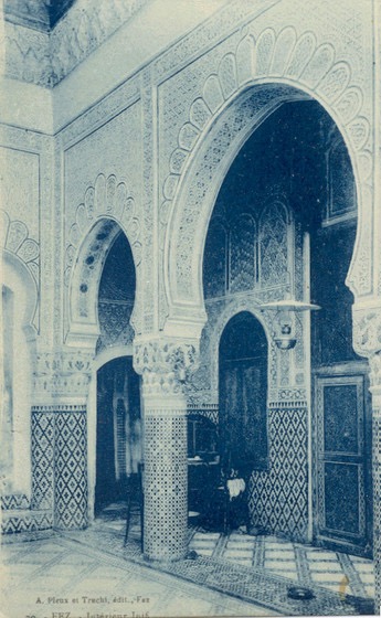 Intérieur de maison juive à Fès 1923.jpg