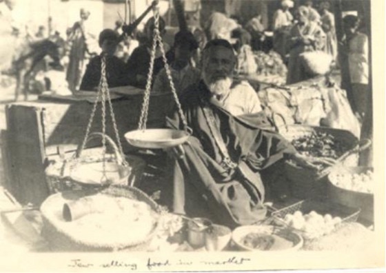 Marchand de légumes 1915.jpg